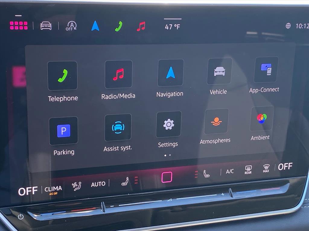 Used 2025 Volkswagen Tiguan SE image 14