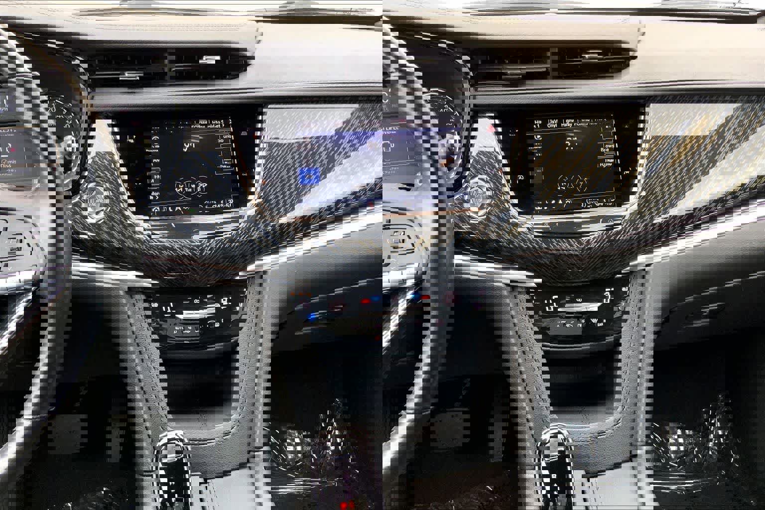 Used 2024 Cadillac XT6 Premium Luxury image 16