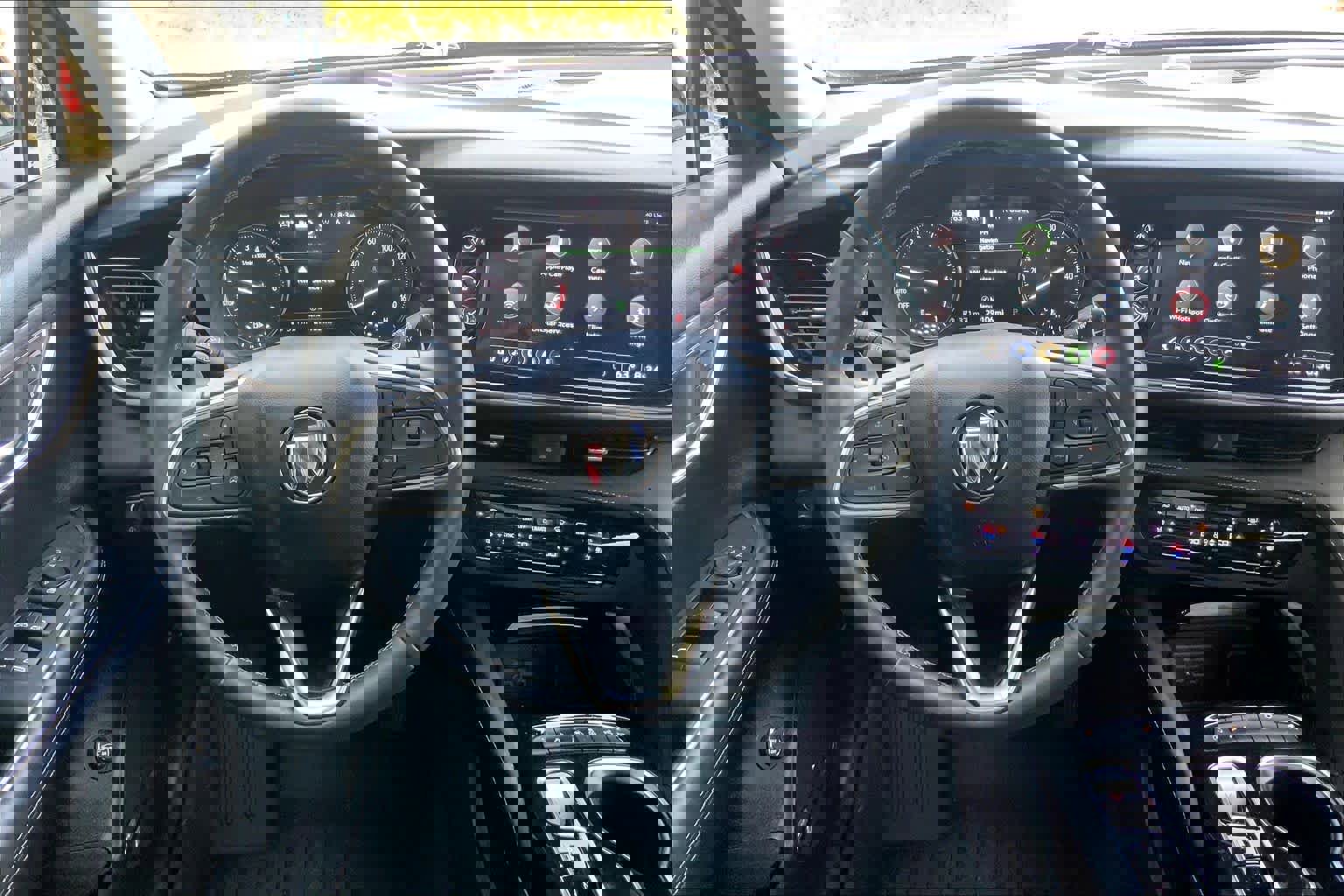 Used 2023 Buick Envision Avenir image 5