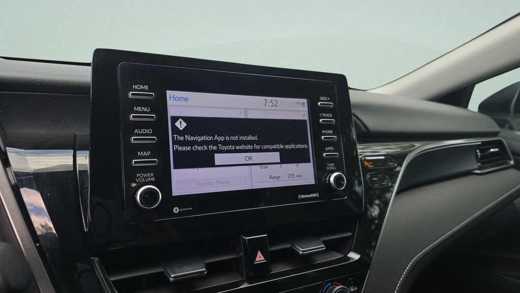 Used 2024 Toyota Camry SE FWD image 18