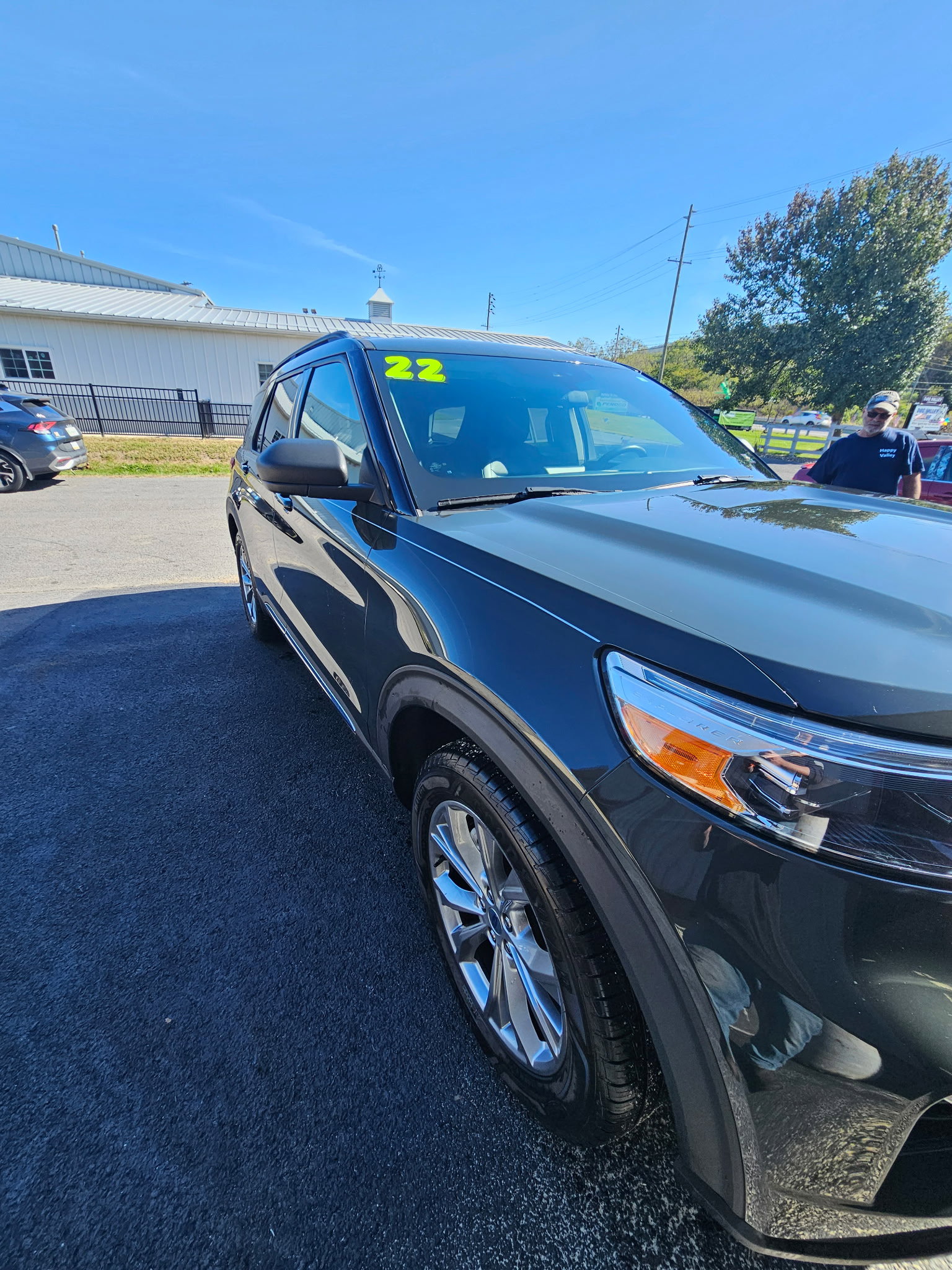 Used 2022 Ford Explorer XLT w/ Equipment Group 202A image 1
