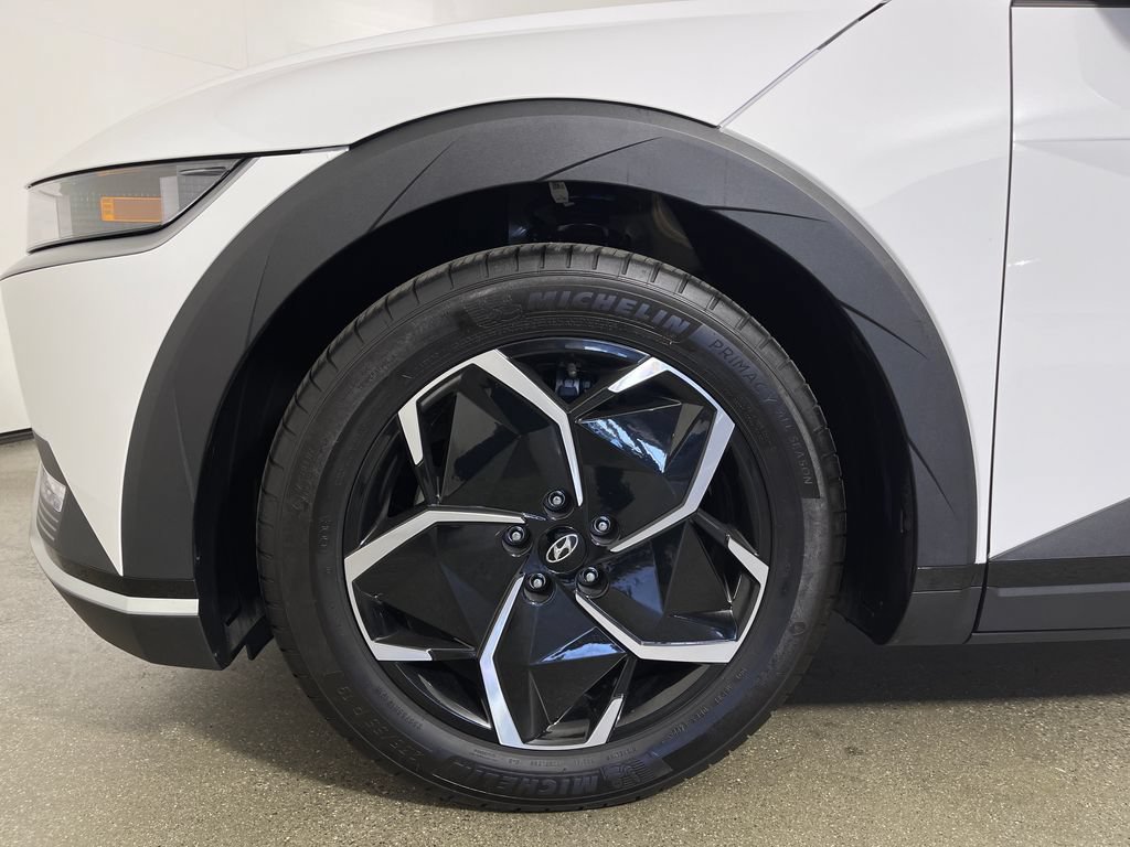 Certified 2024 Hyundai Ioniq 5 SEL RWD image 11