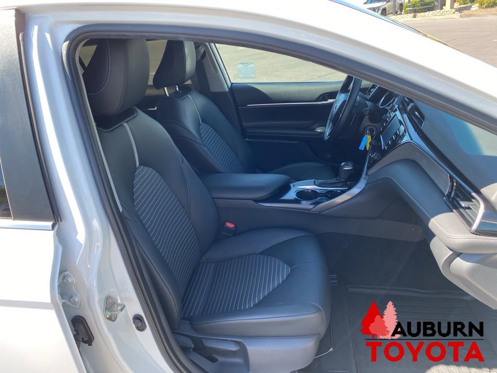 Used 2020 Toyota Camry SE FWD image 13