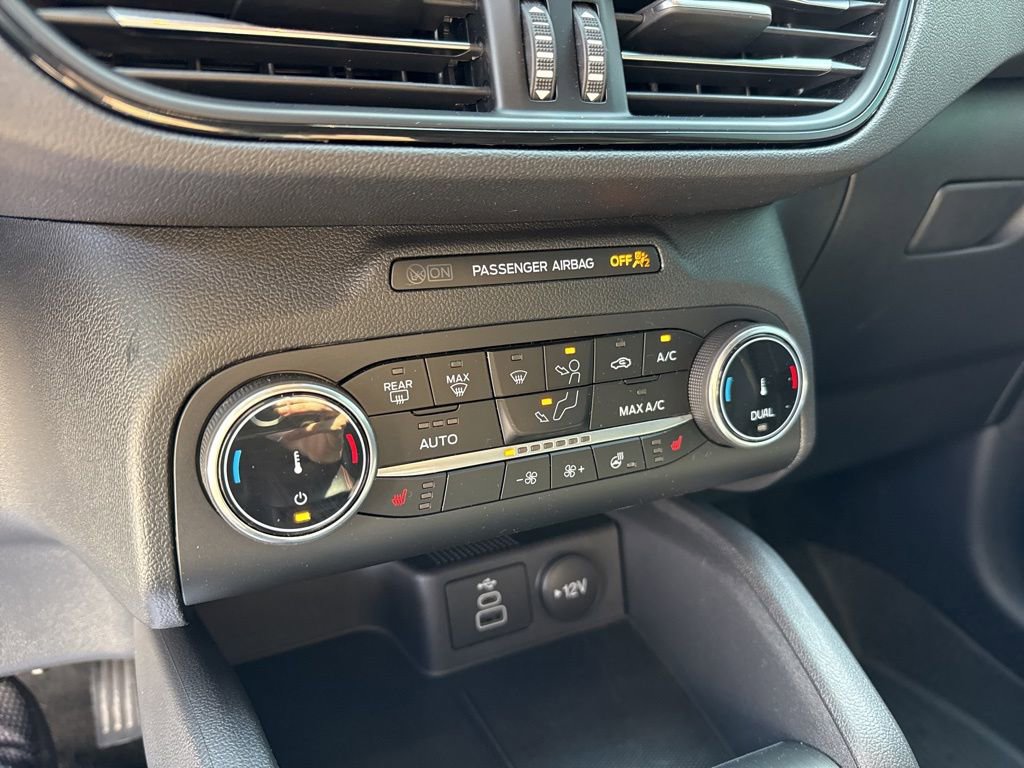 Used 2025 Ford Escape ST-Line w/ Cold Weather Package image 22