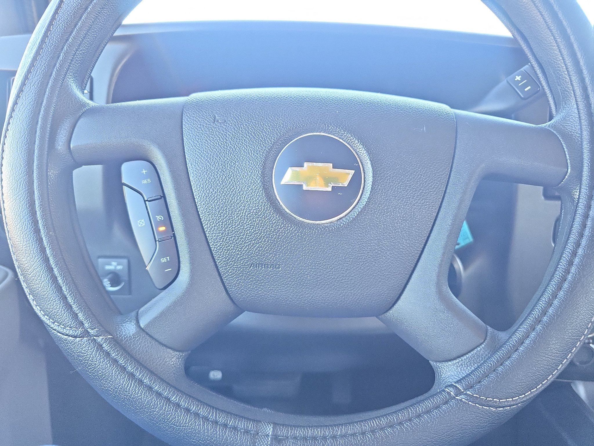 Used 2018 Chevrolet Express 2500 w/ Driver Convenience Package RWD image 20