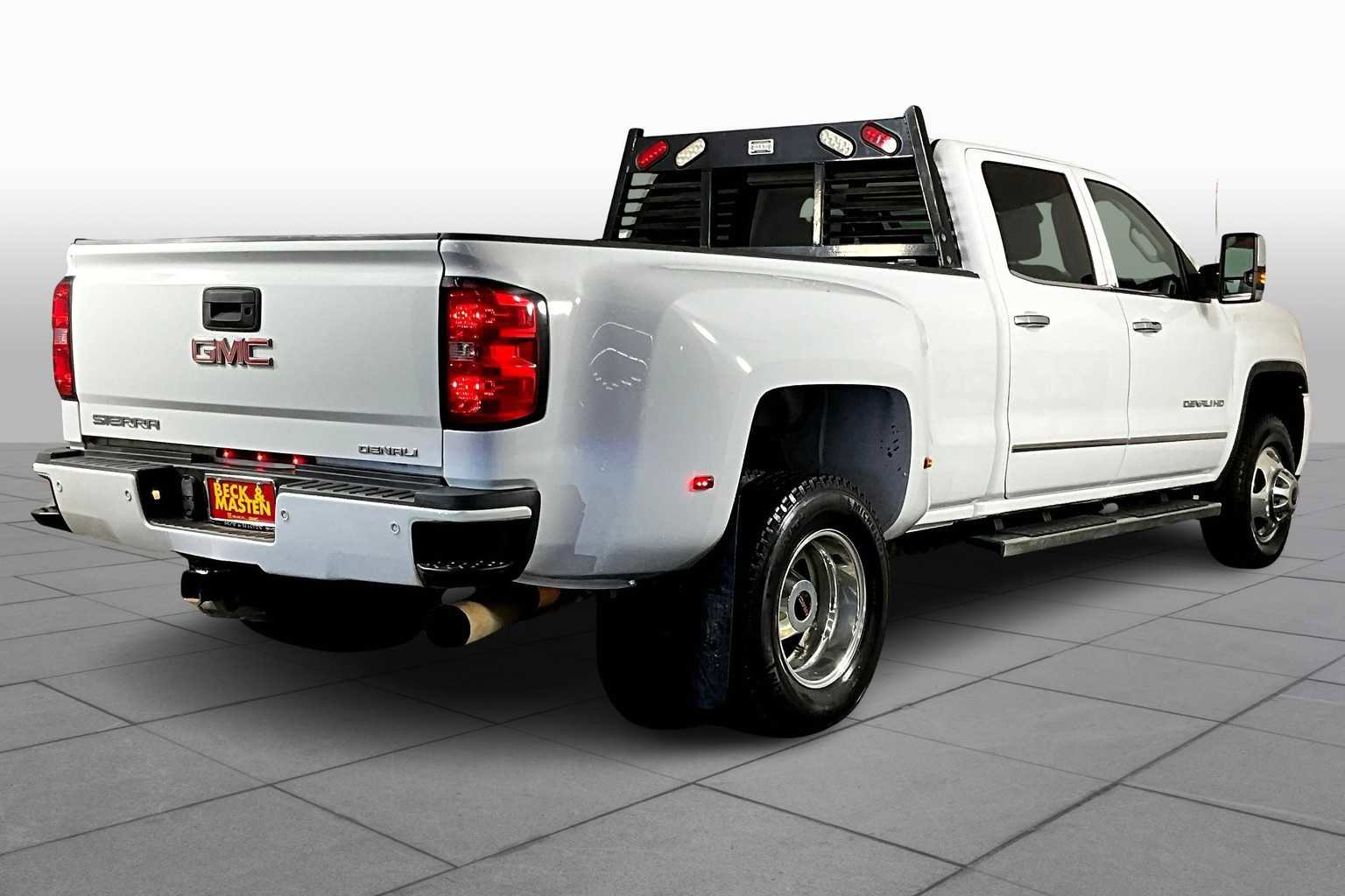 Used 2015 GMC Sierra 3500 Denali w/ Duramax Plus Package image 12