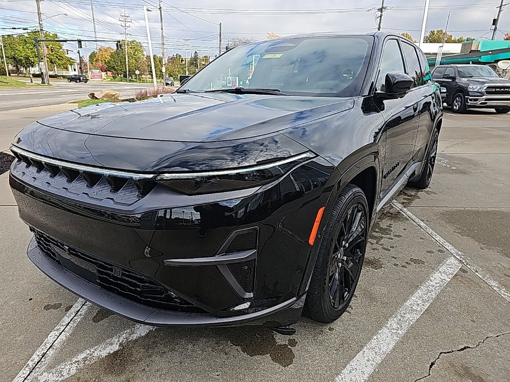 Used 2024 Jeep Wagoneer Launch Edition image 8