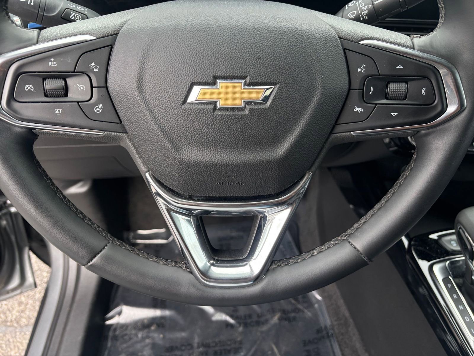 Used 2025 Chevrolet Trax LT w/ LT Convenience Package FWD image 28