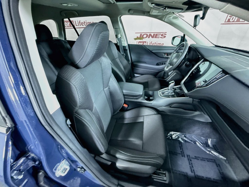 Certified 2025 Subaru Outback Premium AWD/4WD image 33