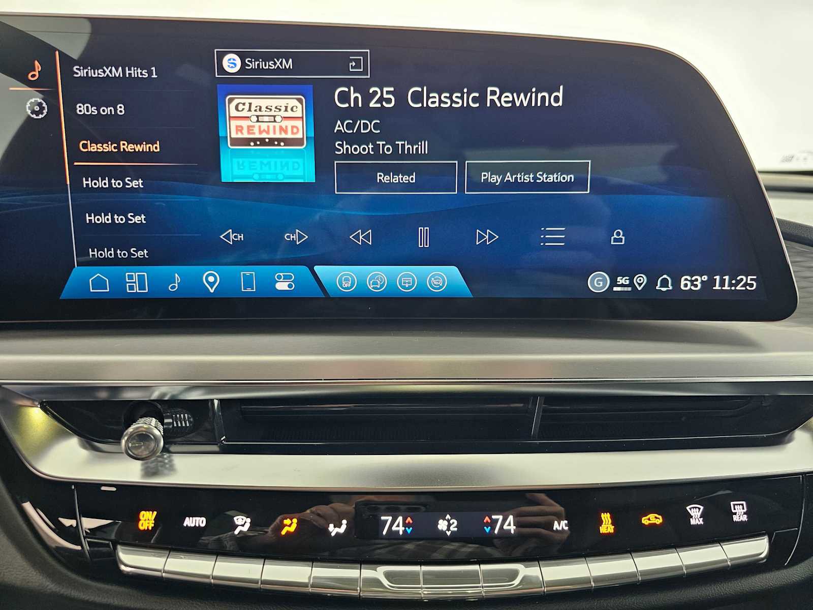 New 2026 Cadillac Lyriq Luxury image 25