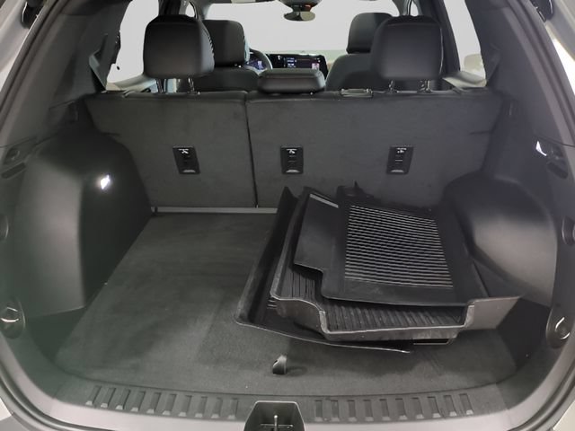 Used 2025 Chevrolet Equinox ACTIV w/ Safety and Technology Package AWD/4WD image 17
