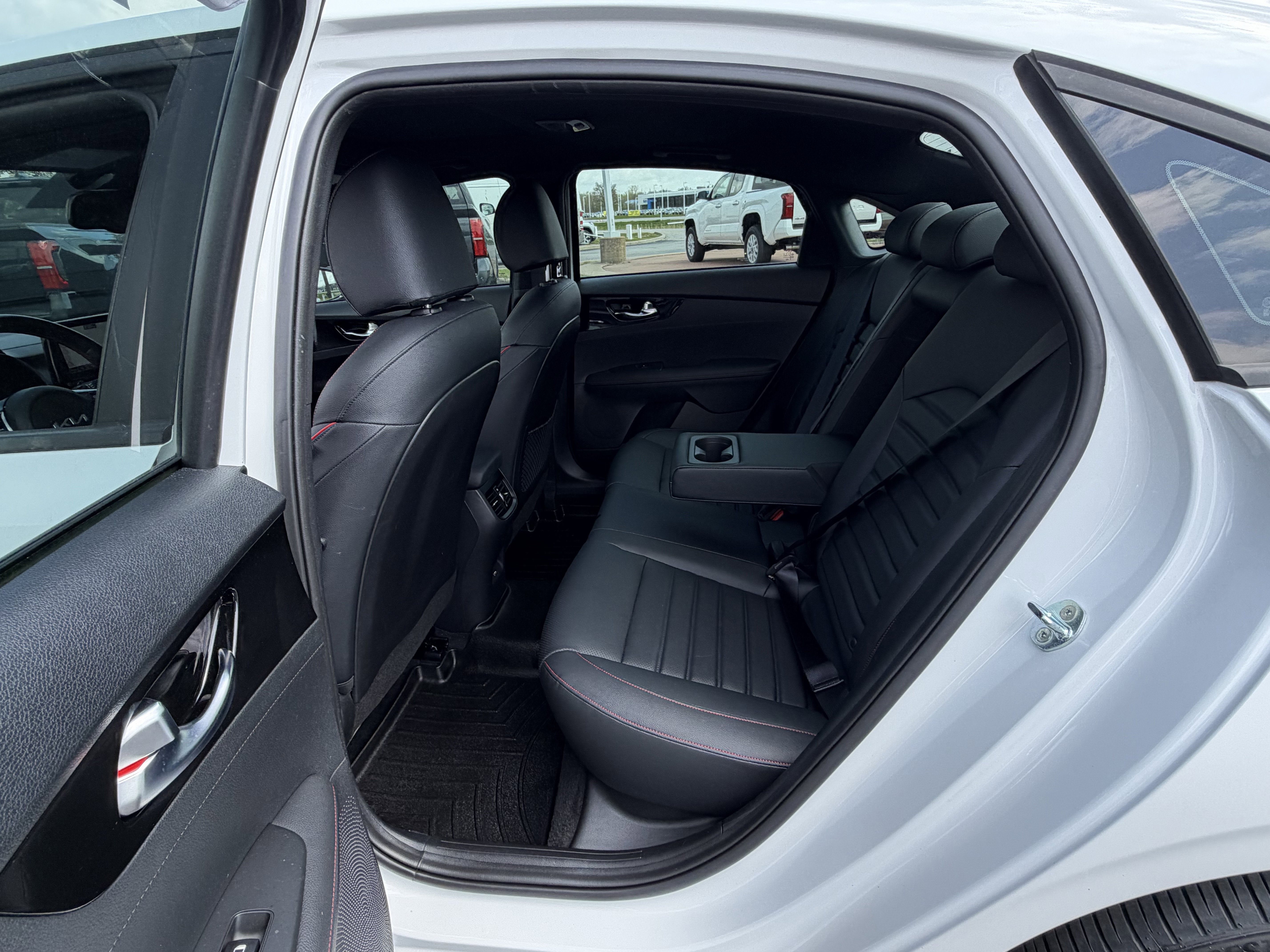 Used 2023 Kia Forte GT w/ GT2 Package image 16