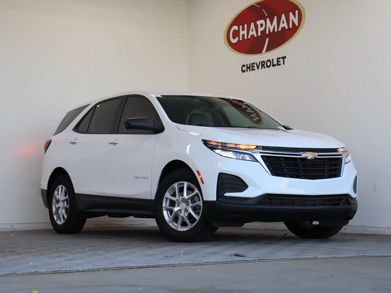 Used 2024 Chevrolet Equinox LS w/ LS Convenience Package FWD image 1