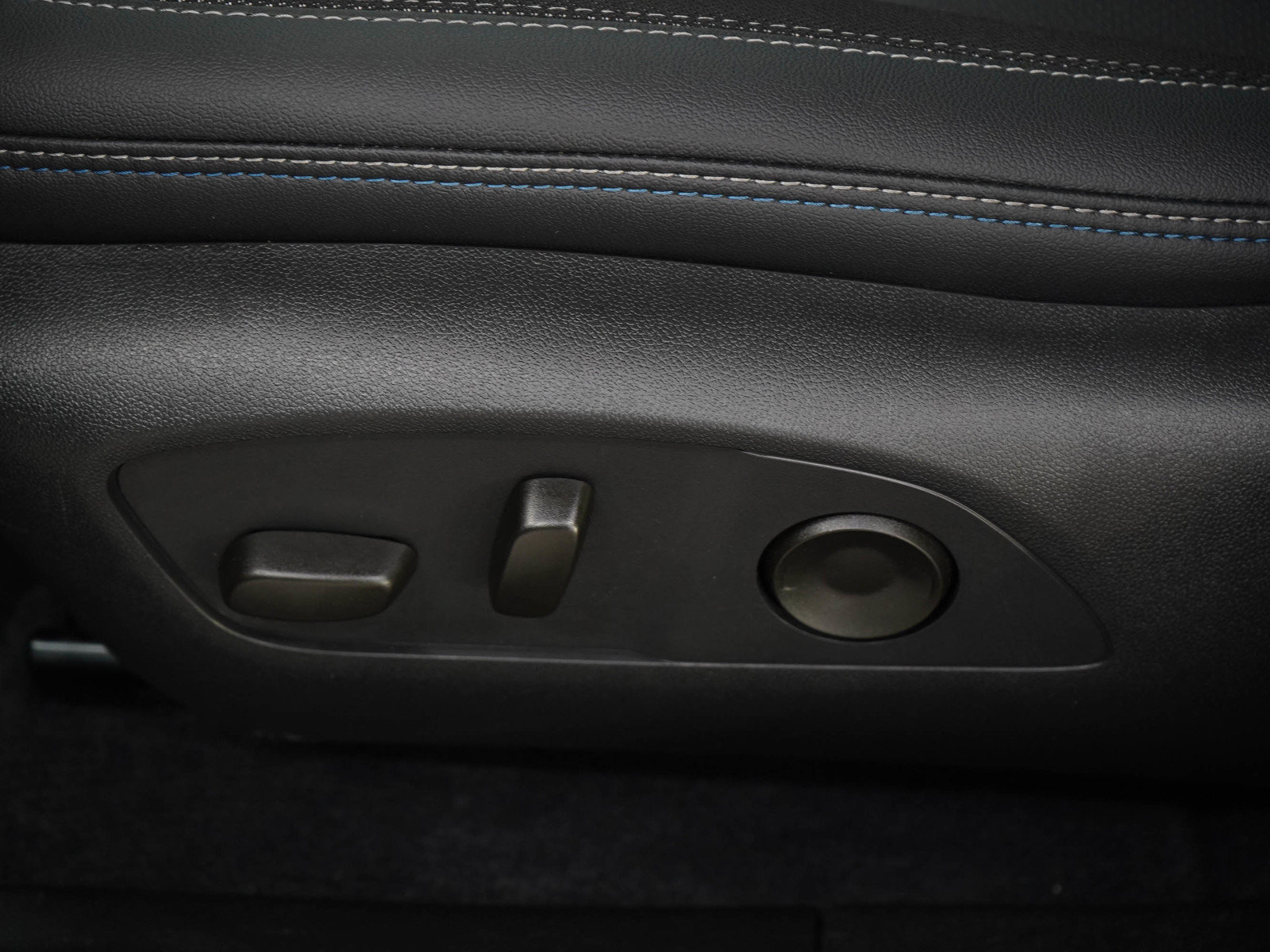 Used 2026 Chevrolet Equinox EV LT AWD/4WD image 23
