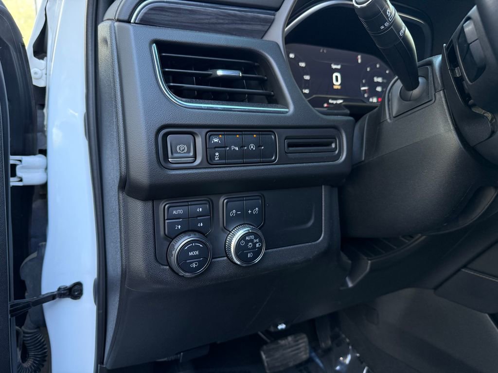 Used 2023 GMC Yukon SLT AWD/4WD image 40