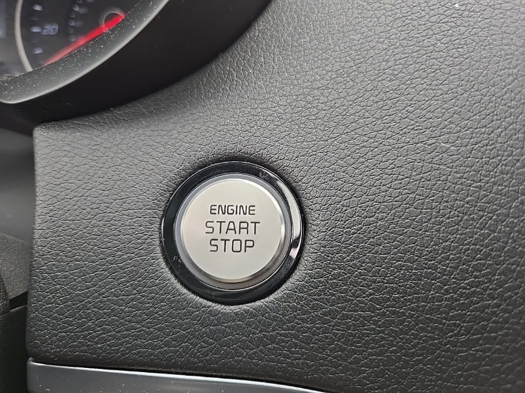 Used 2019 Kia Stinger AWD/4WD image 27