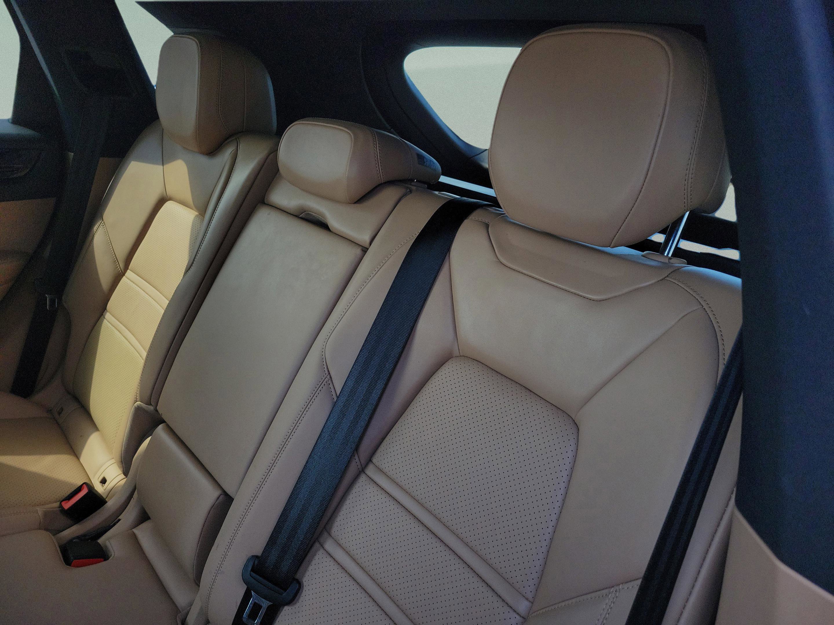 Used 2019 Porsche Cayenne Base image 22