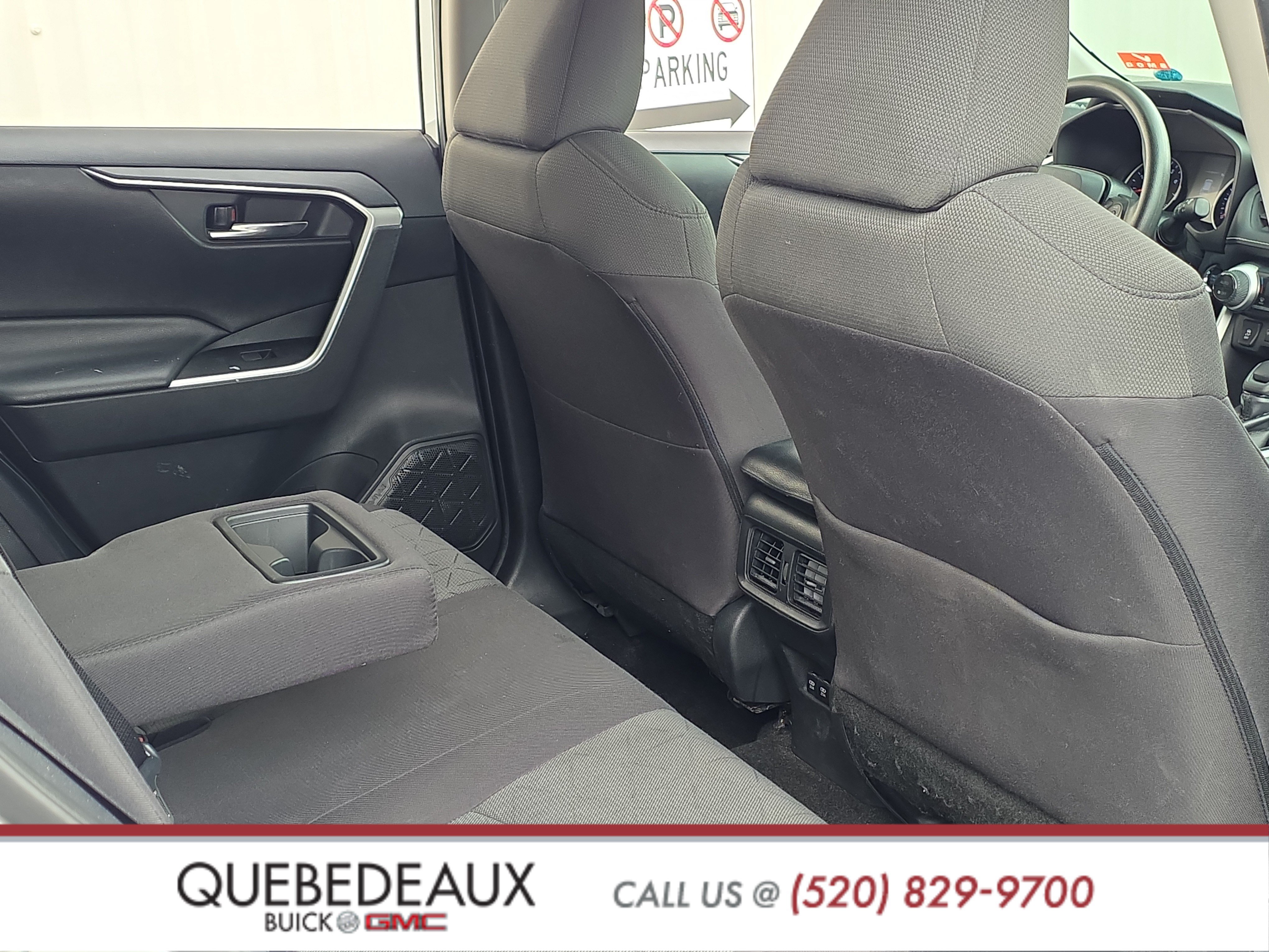 Used 2020 Toyota RAV4 XLE FWD image 23