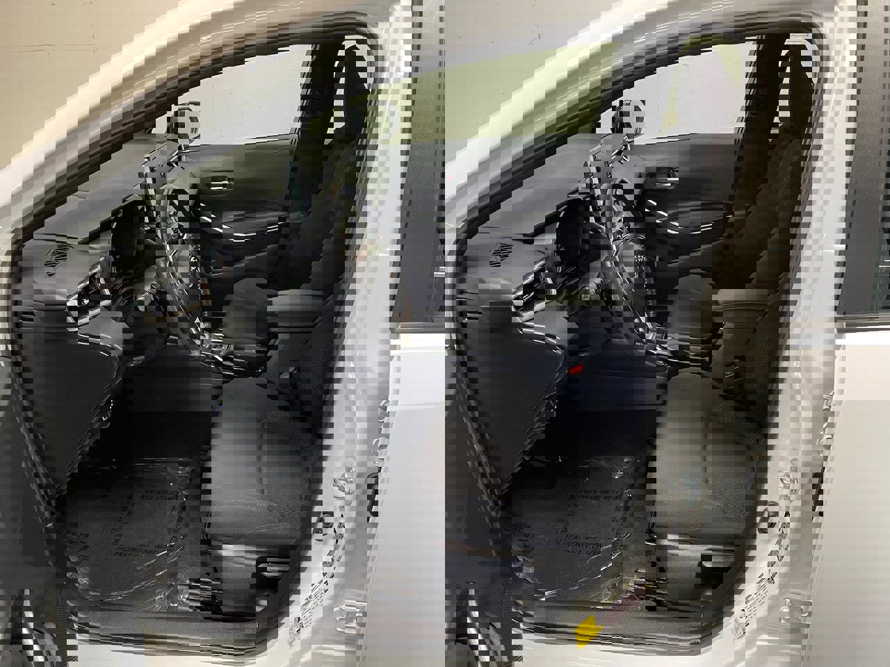 Used 2021 Toyota Corolla SE w/ Carpet Mat Package (TMS) image 3