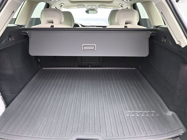 Used 2024 Volvo XC60 B5 Plus w/ Protection Package Premier image 30