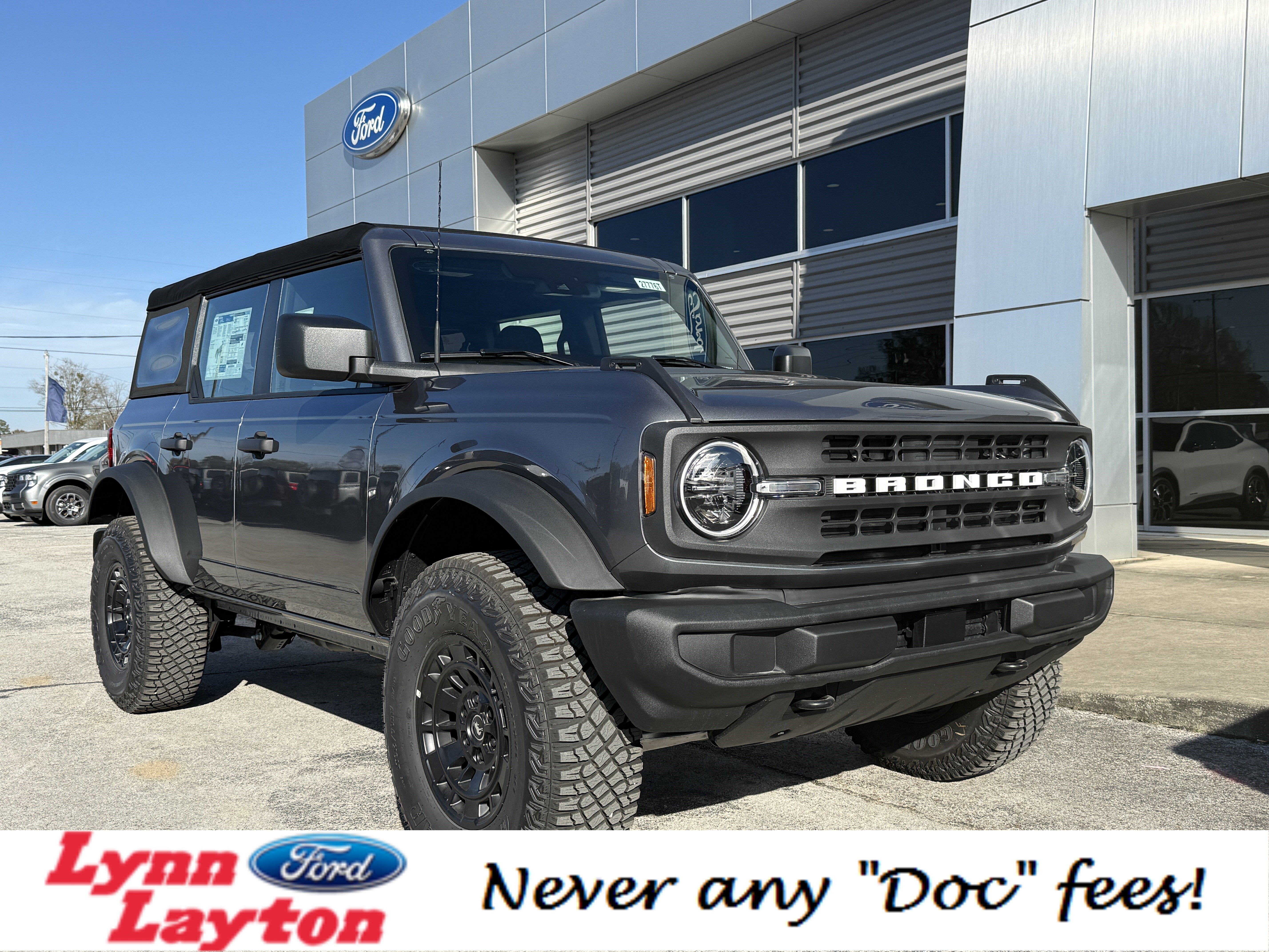 New 2025 Ford Bronco 4-Door image 26