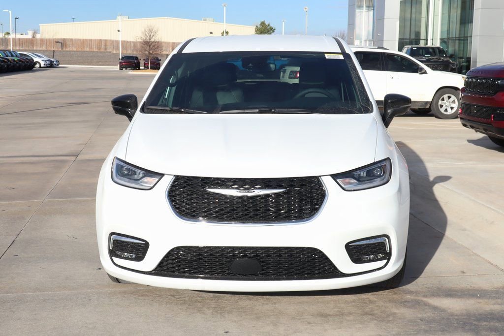 New 2026 Chrysler Pacifica Select FWD image 9