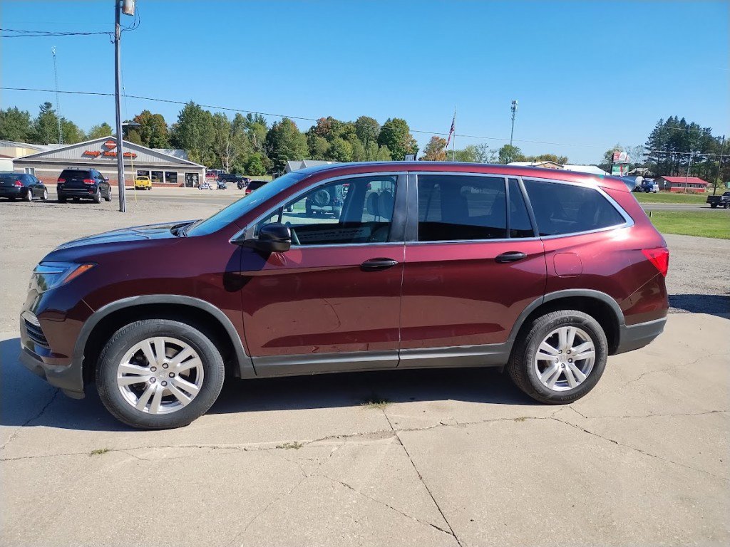 Used 2017 Honda Pilot LX image 3