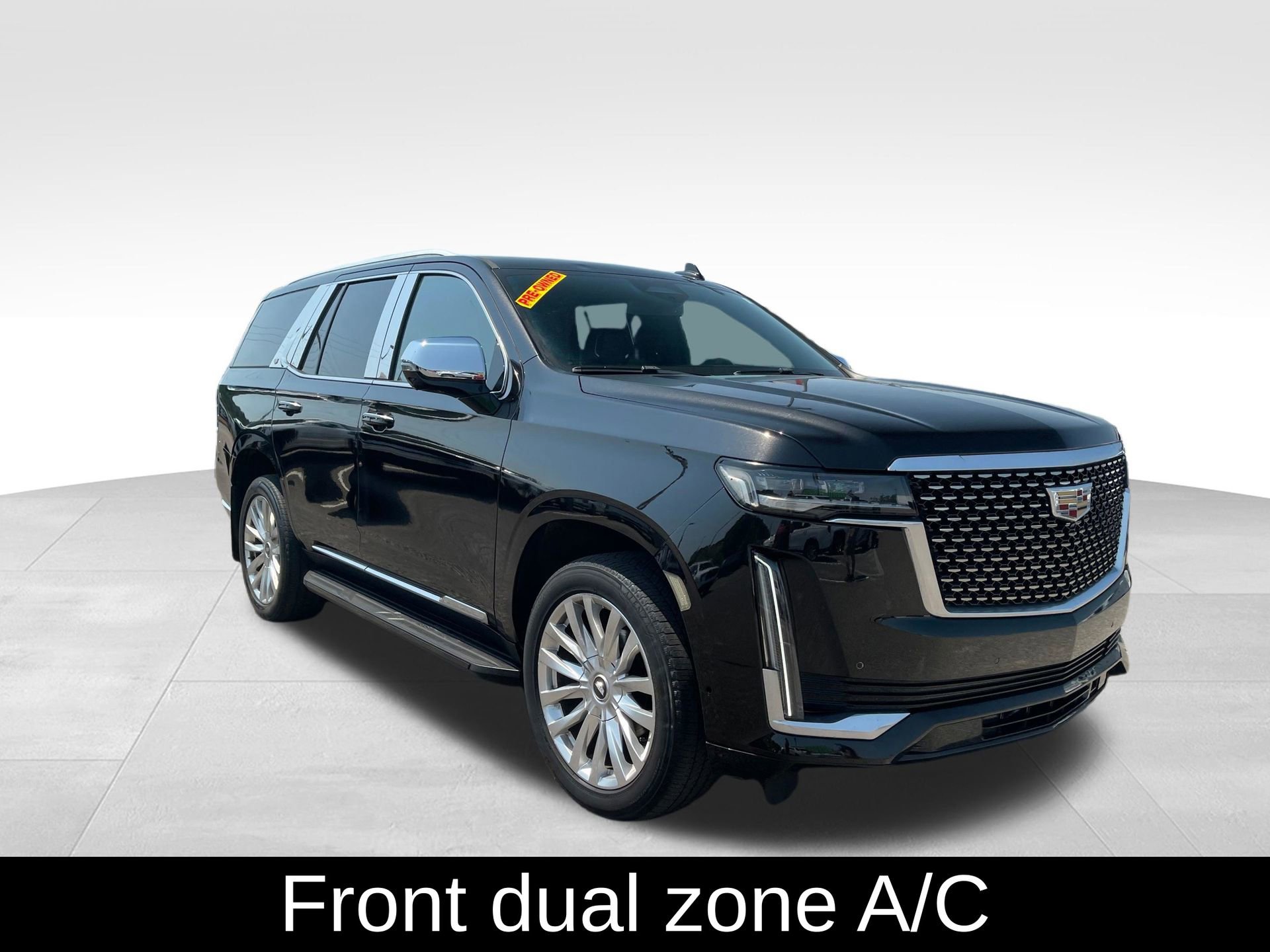 Used 2021 Cadillac Escalade Luxury image 3