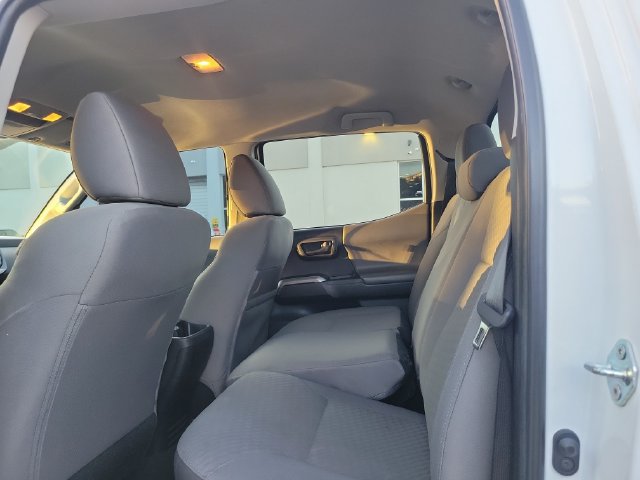 Used 2022 Toyota Tacoma SR5 w/ Technology Package RWD image 8