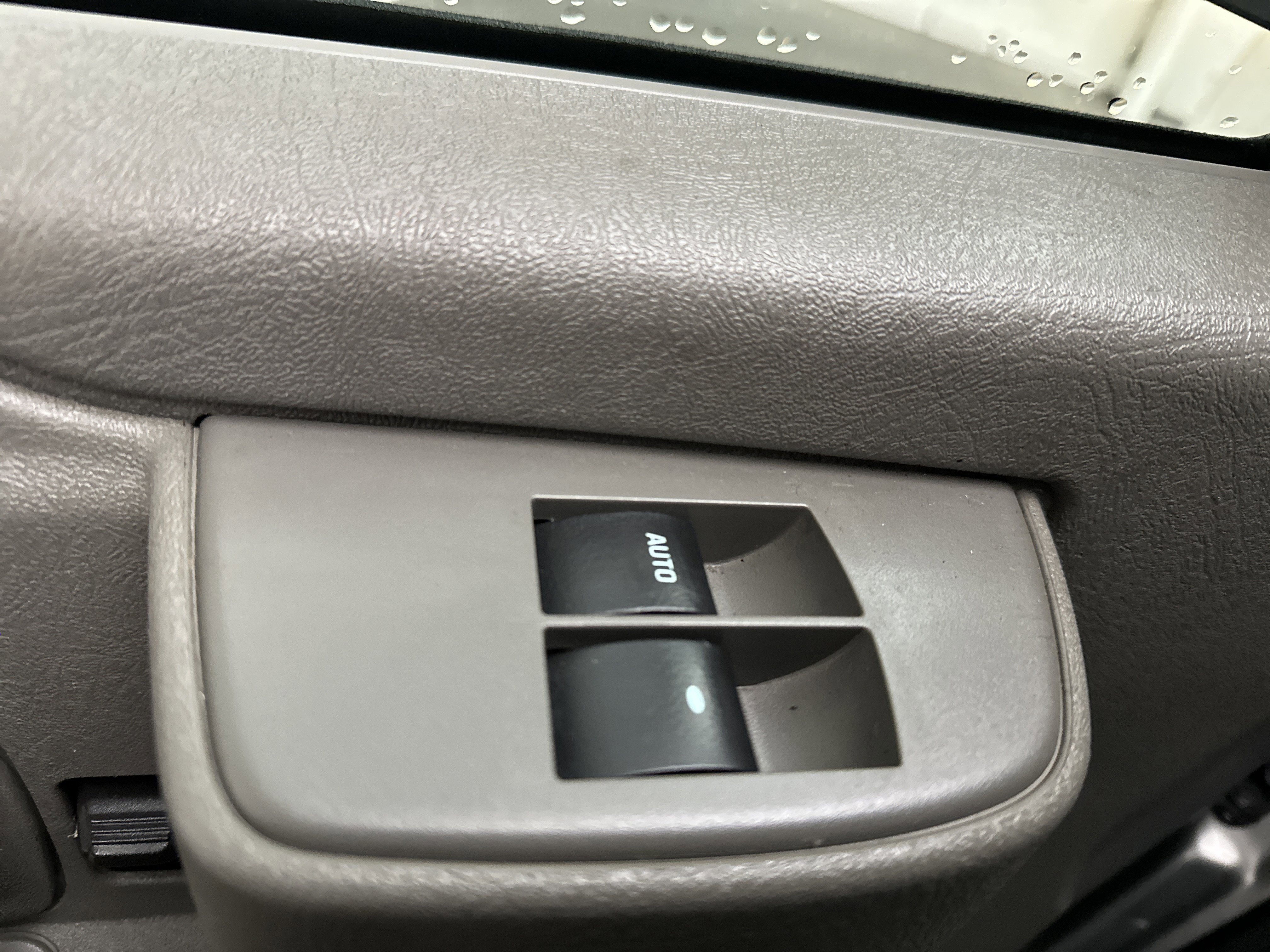 Used 2020 Chevrolet Express 2500 w/ Driver Convenience Package image 17