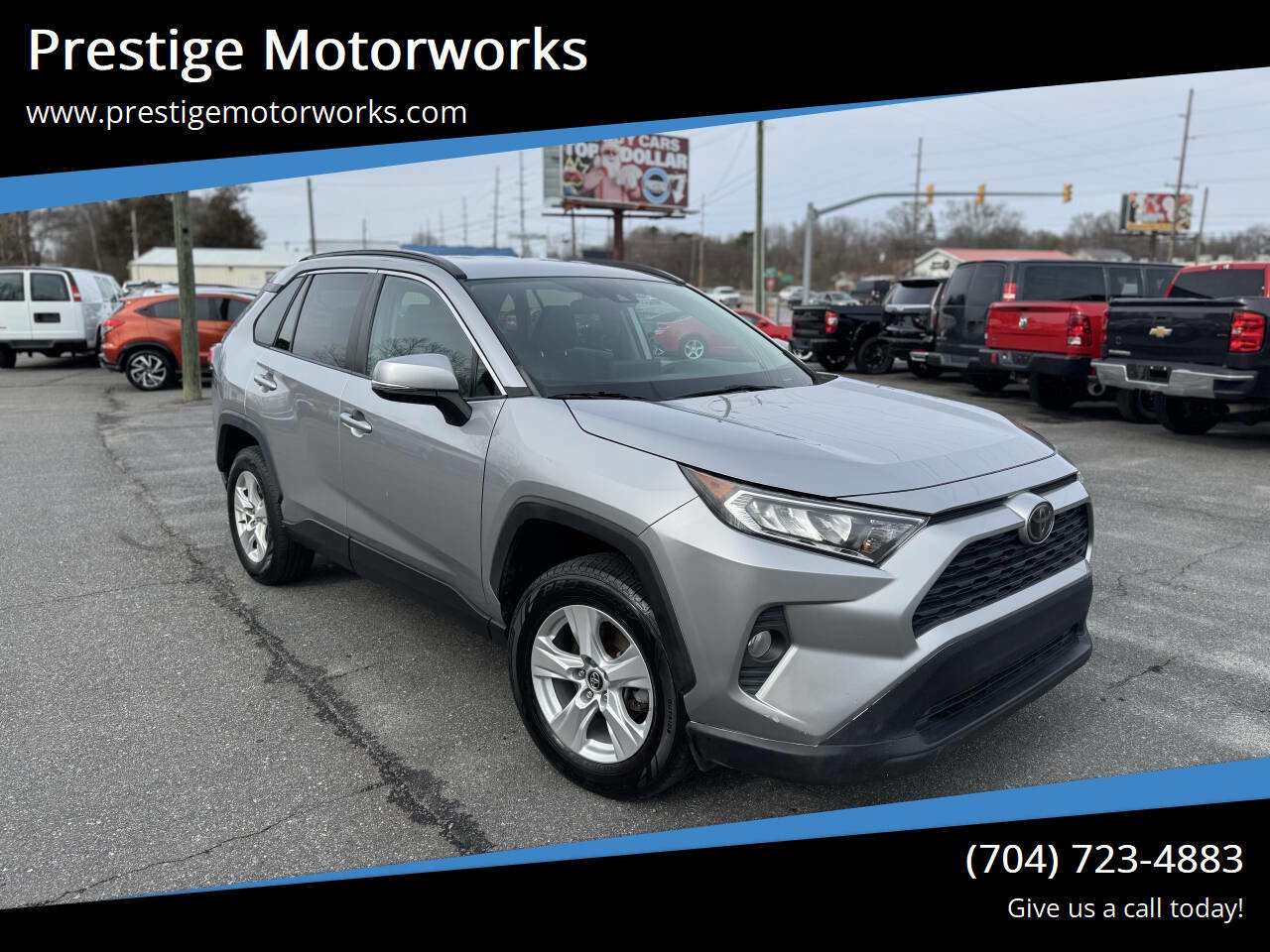 Used 2020 Toyota RAV4 XLE image 1