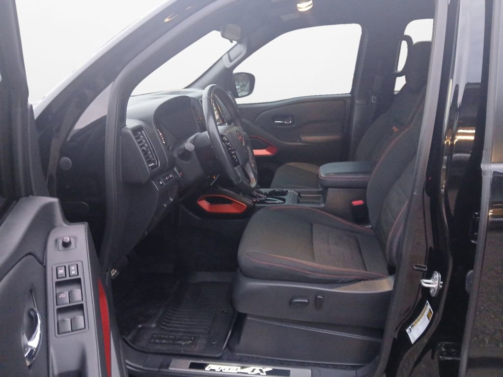 Used 2023 Nissan Frontier PRO-4X w/ Technology Package image 19