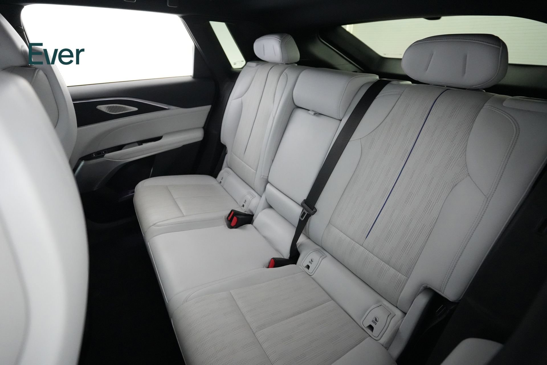 Used 2024 Cadillac Lyriq Sport AWD/4WD image 24