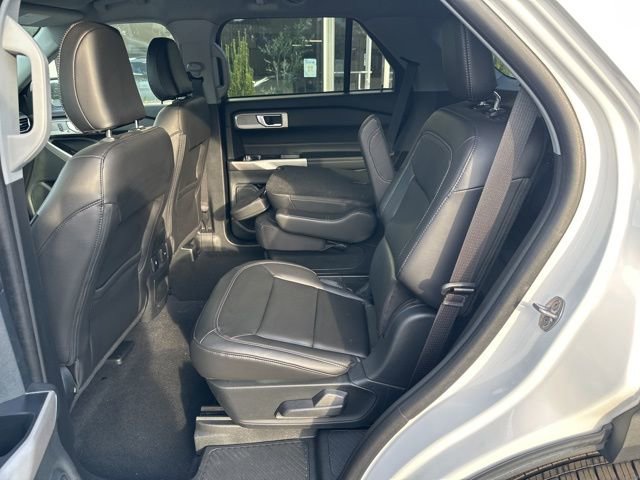 Used 2024 Ford Explorer XLT w/ Equipment Group 202A image 12