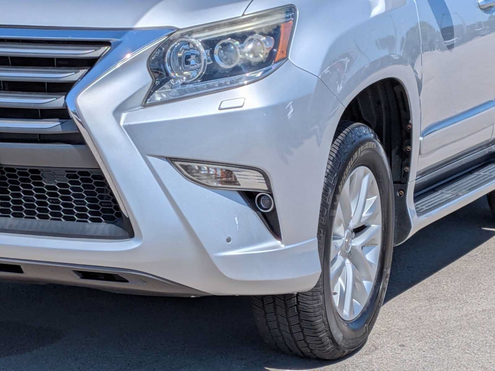 Used 2016 Lexus GX 460 w/ Premium Package AWD/4WD image 10