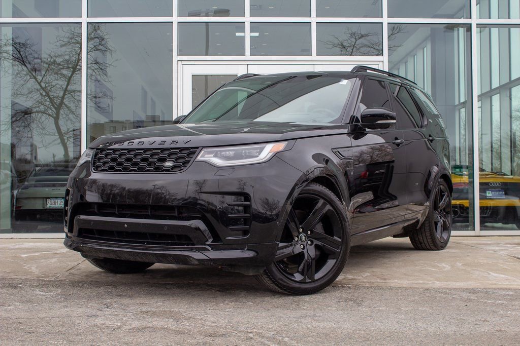 Used 2024 Land Rover Discovery Dynamic SE image 1