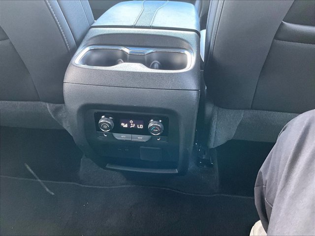 Certified 2026 Chevrolet Traverse High Country FWD image 25