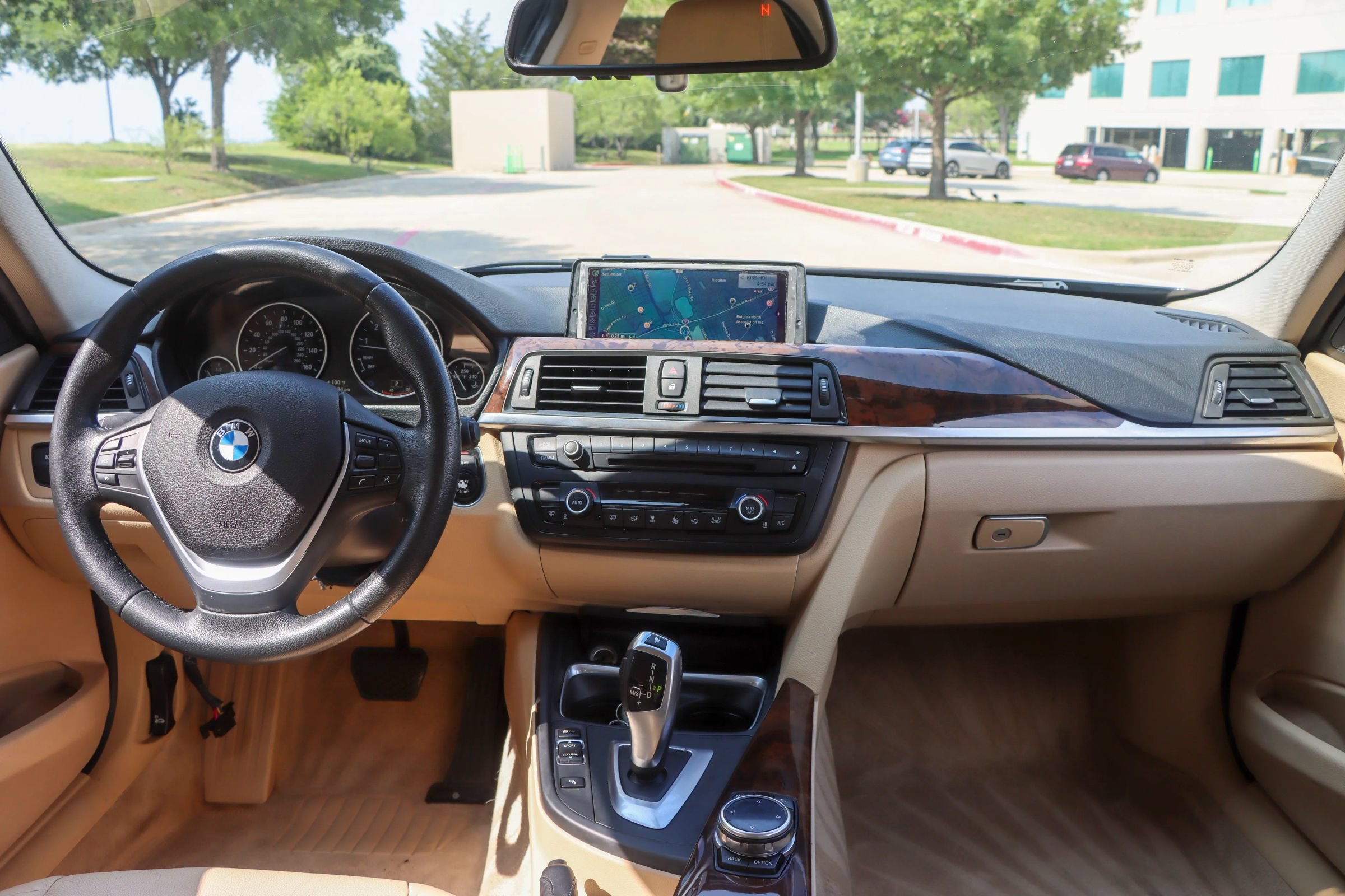Used 2014 BMW 328i Sedan RWD image 25