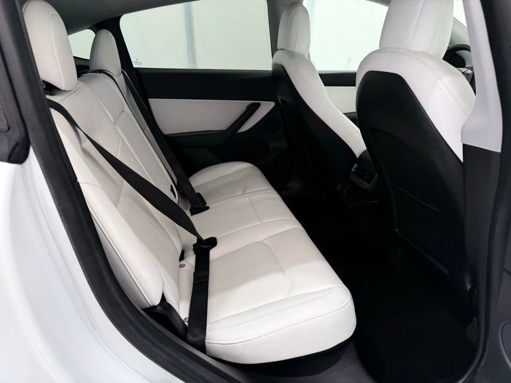 Used 2021 Tesla Model Y Long Range AWD/4WD image 24