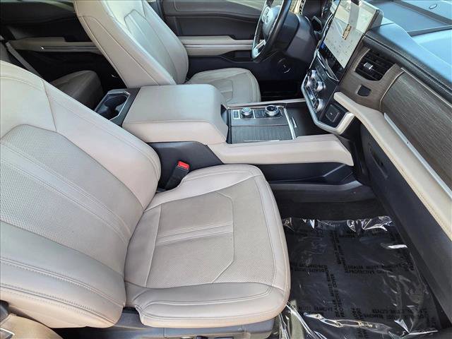 Used 2024 Ford Expedition Limited image 20