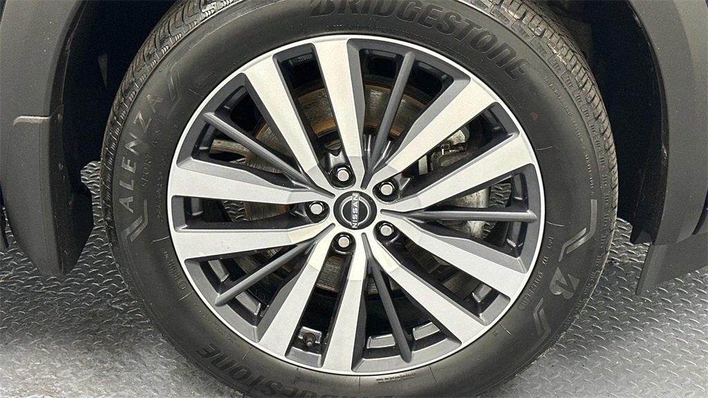 Certified 2022 Nissan Pathfinder Platinum w/ Cargo Package image 22