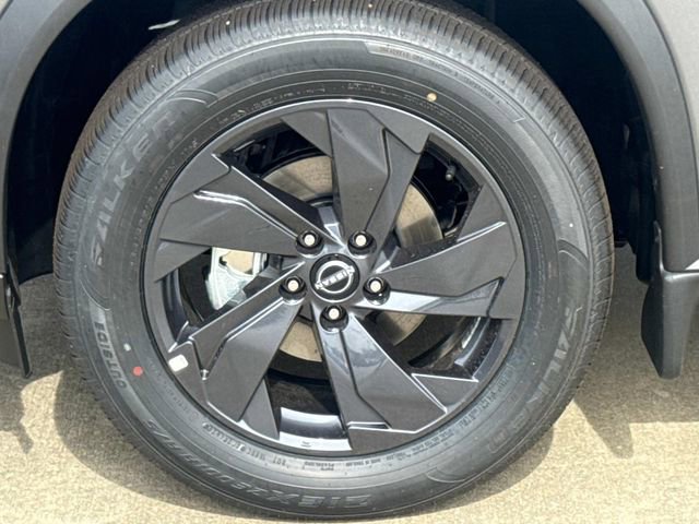 New 2026 Nissan Rogue SV FWD image 4