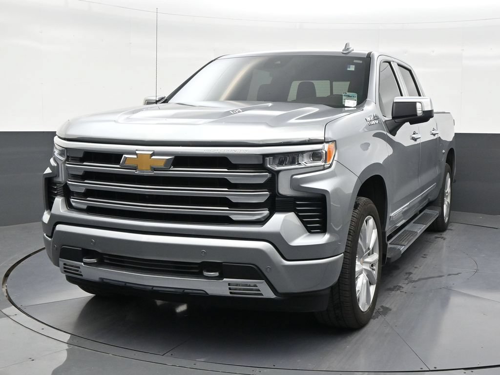 Used 2024 Chevrolet Silverado 1500 High Country w/ High Country Premium Package AWD/4WD image 8