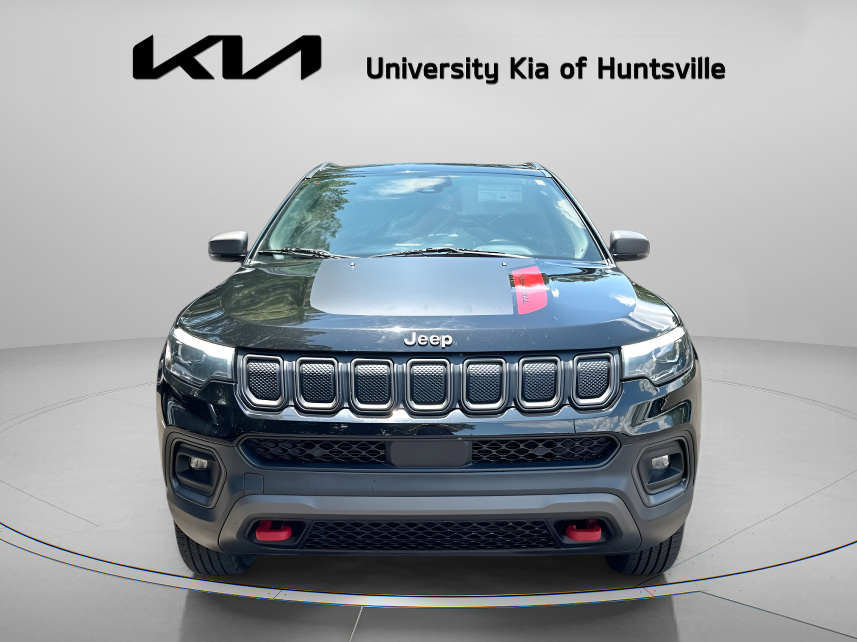 Used 2022 Jeep Compass Trailhawk w/ Trailhawk Elite Group AWD/4WD image 3