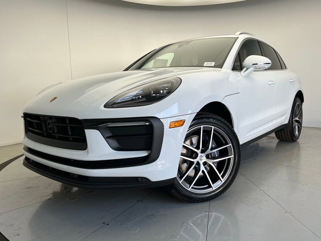 Used 2026 Porsche Macan AWD/4WD image 1