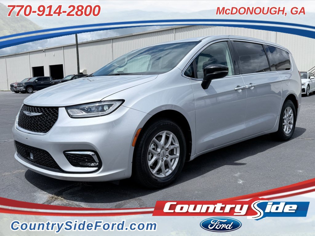 Used 2024 Chrysler Pacifica Touring-L FWD image 1