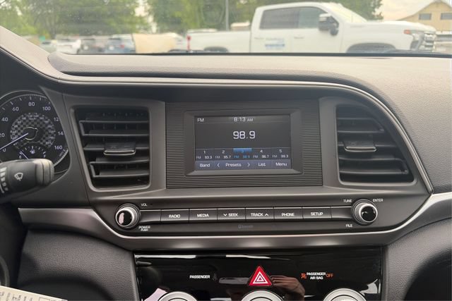 Used 2019 Hyundai Elantra SE w/ Cargo Package FWD image 14