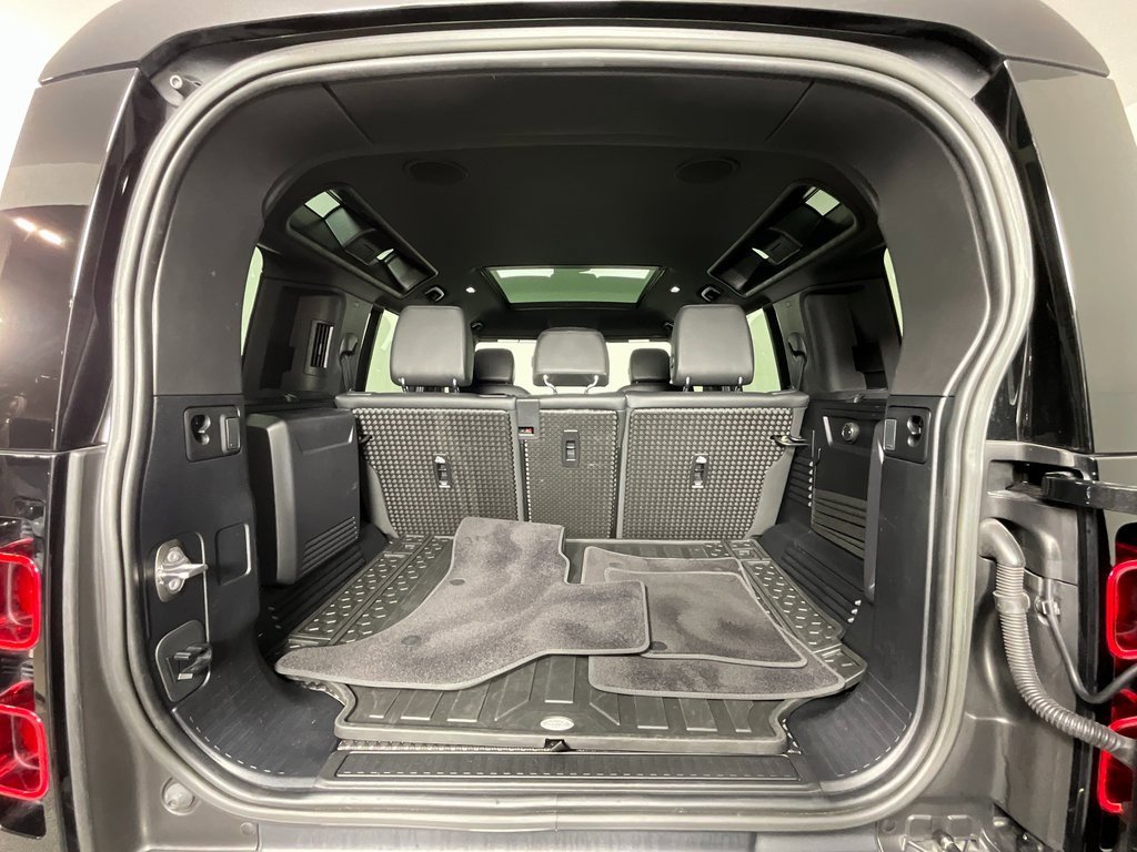 Certified 2023 Land Rover Defender 110 X-Dynamic SE image 27