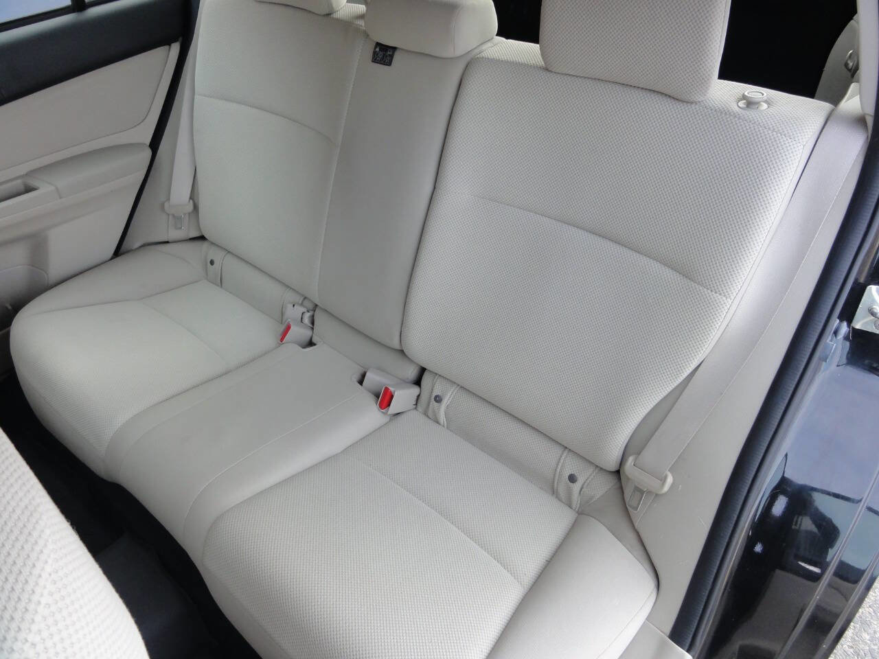 Used 2014 Subaru Impreza 2.0i Premium image 28