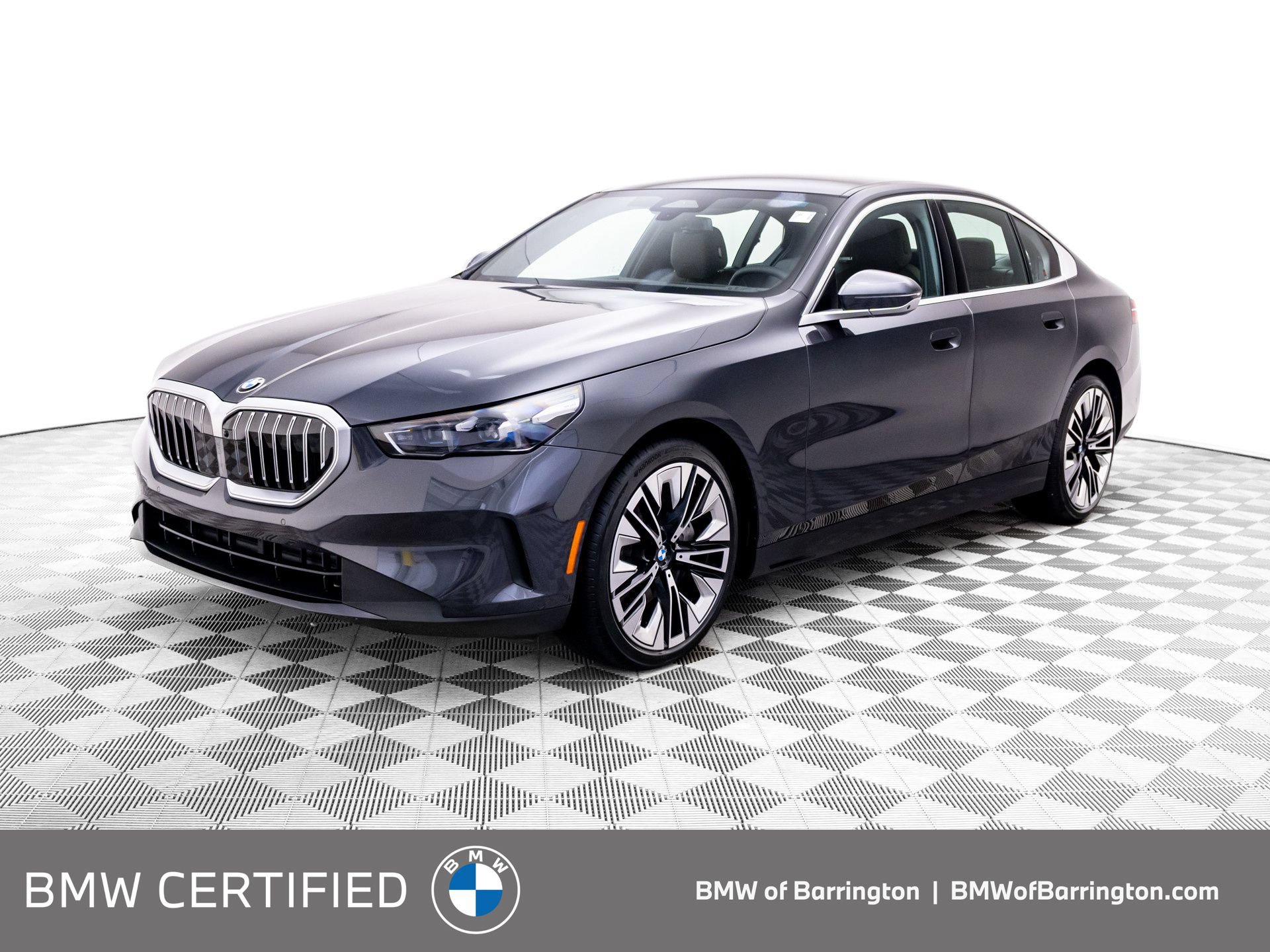 Certified 2026 BMW 540i xDrive AWD/4WD image 1